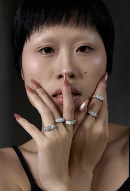 Rubble Slim Signet Ring